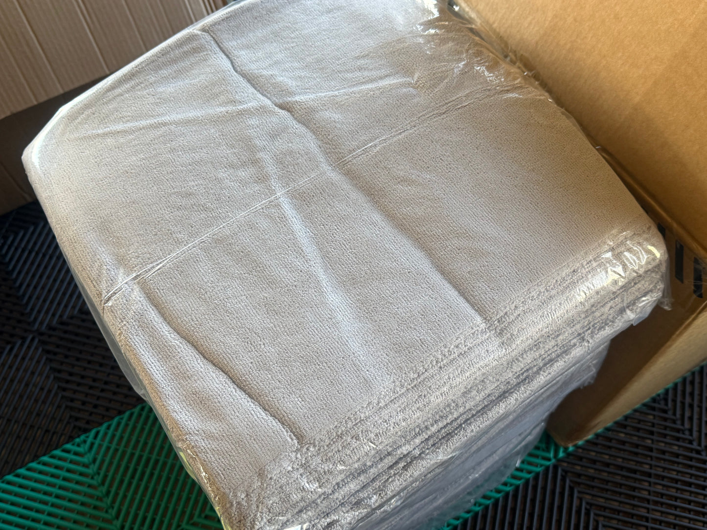 rosaliehill Infinite01 grey 200pcs(40×40)380GSM ロングショート ふちなし グレー